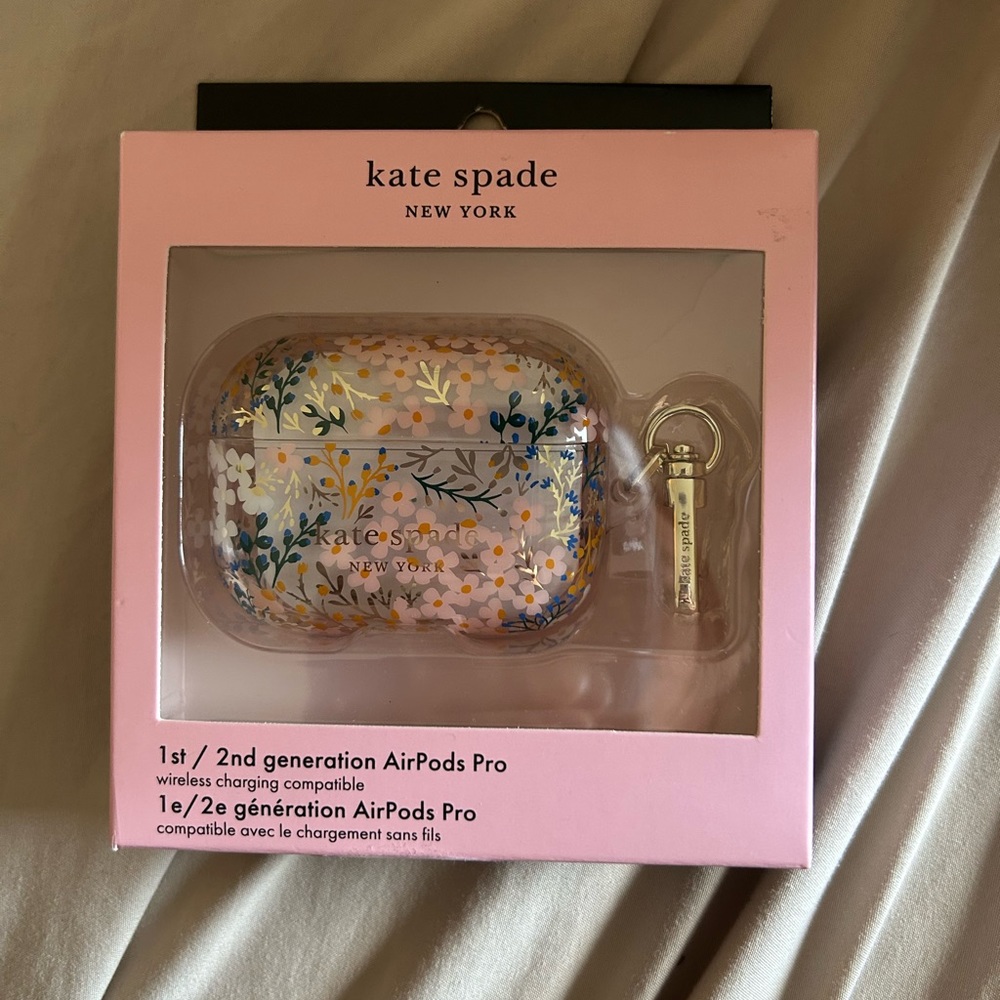 Kate Spade AirPod Pro case